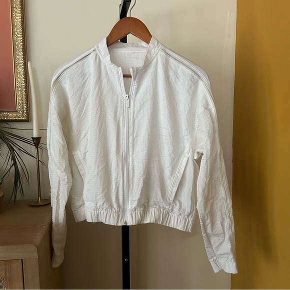 Lululemon Pack Light‎ Bomber Cropped Jacket Cinch White Packable Zip Up Size 2 - Picture 4 of 14